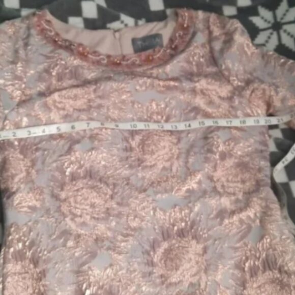 Theia Metallic Gold & Gray Beaded Sequin Neckline Bell Sleeve Dress Size 14 - Picture 5 of 8